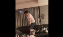 阿诺女朋友爆料视频播放